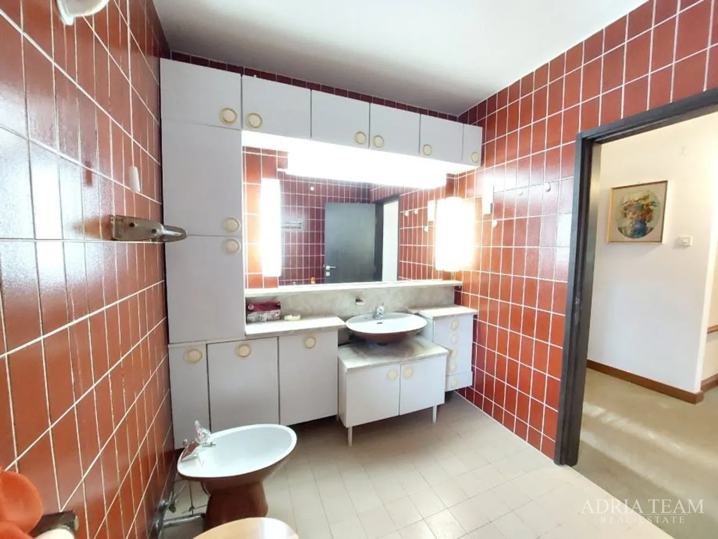 troetažni šesterosobni stan na izvrsnoj lokaciji - tuškanac, zagreb - slika 15