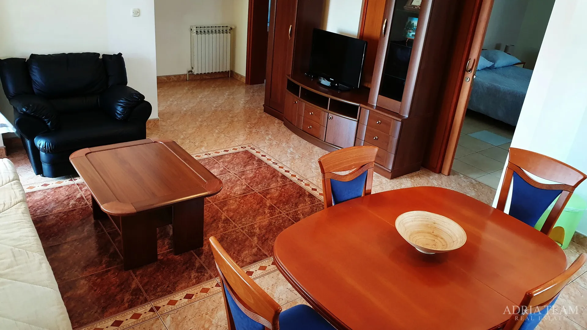 vila sa 7 apartmana, pogled na more - diklo, zadar - slika 23