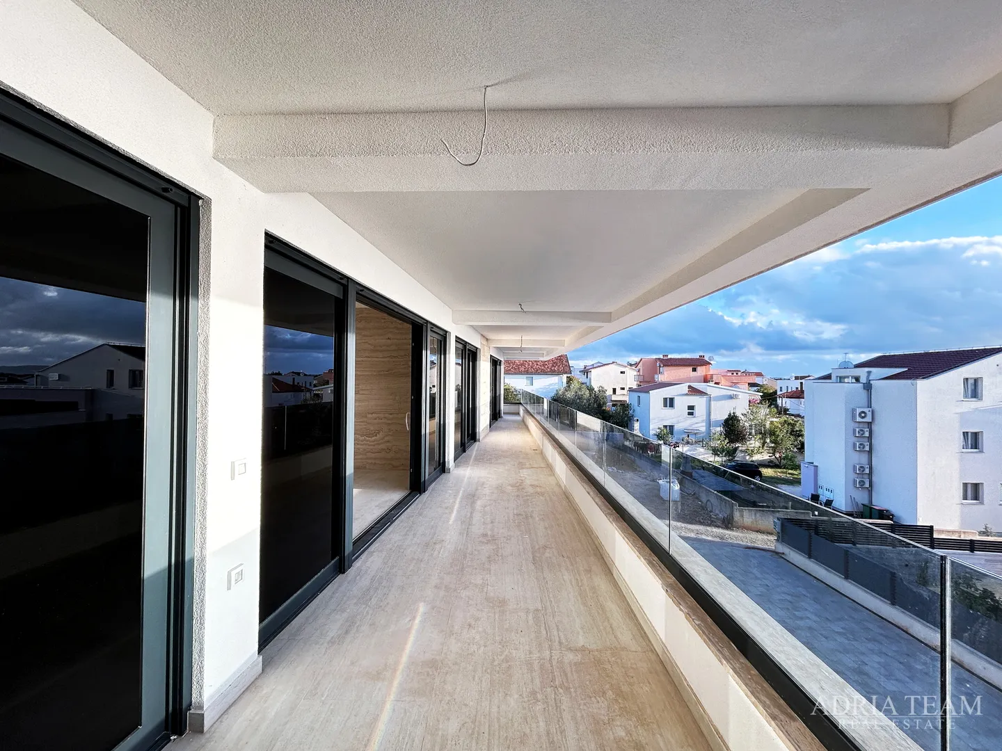penthouse udaljen 70 m od mora, novogradnja - zadar, diklo - slika 9