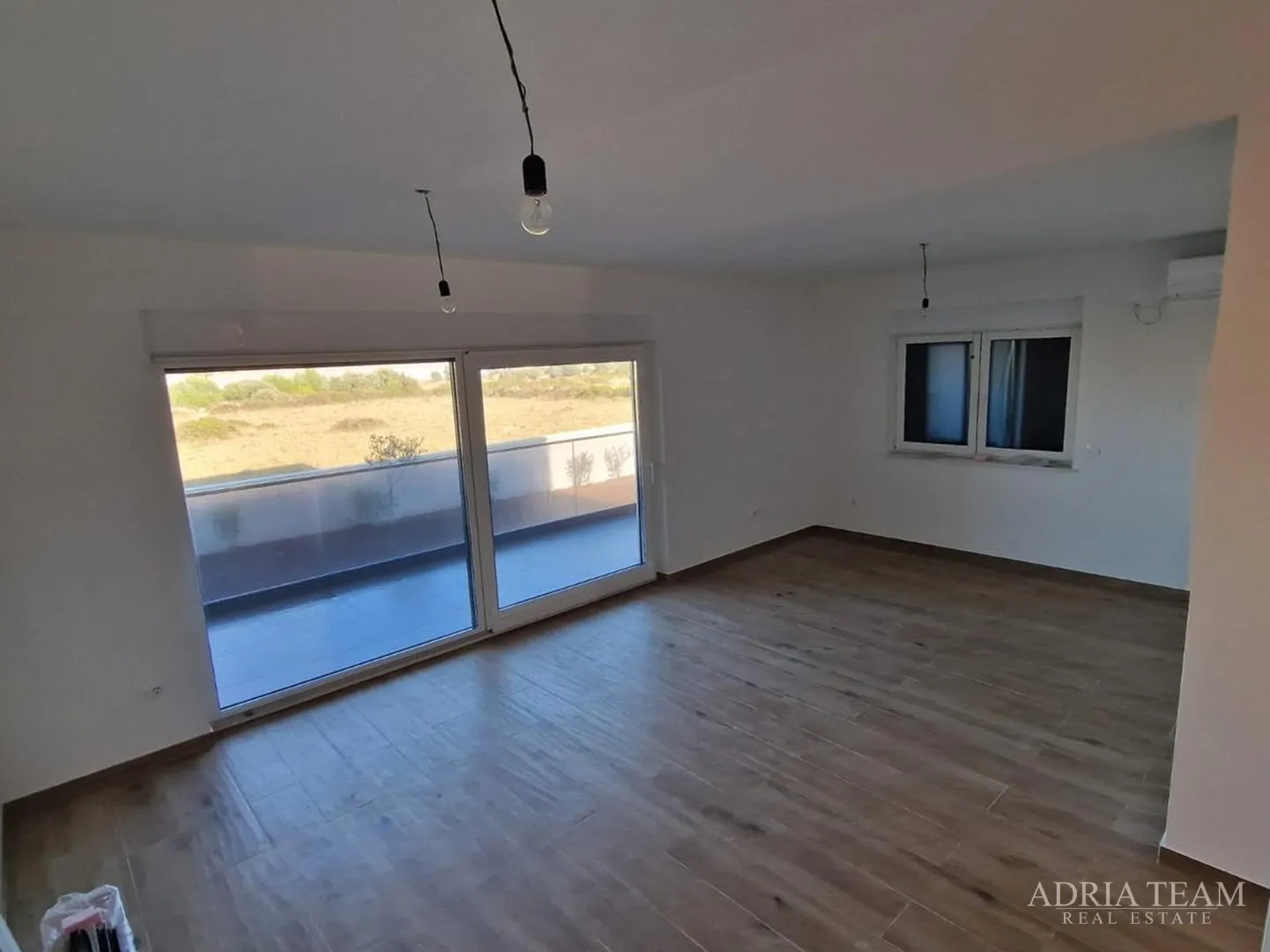 apartmani u stambenoj zgradi u prizemlju, novogradnja - vir - slika 17