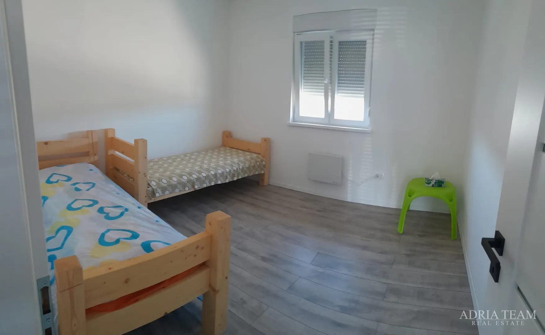 kuća u novogradnji - ražanac - slika 16
