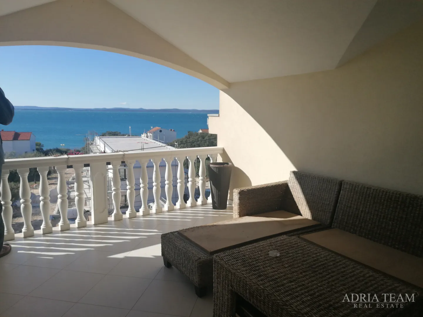 apartmanska kuća s 3 apartmana, 120 m od mora, petrčane - zadar - slika 2