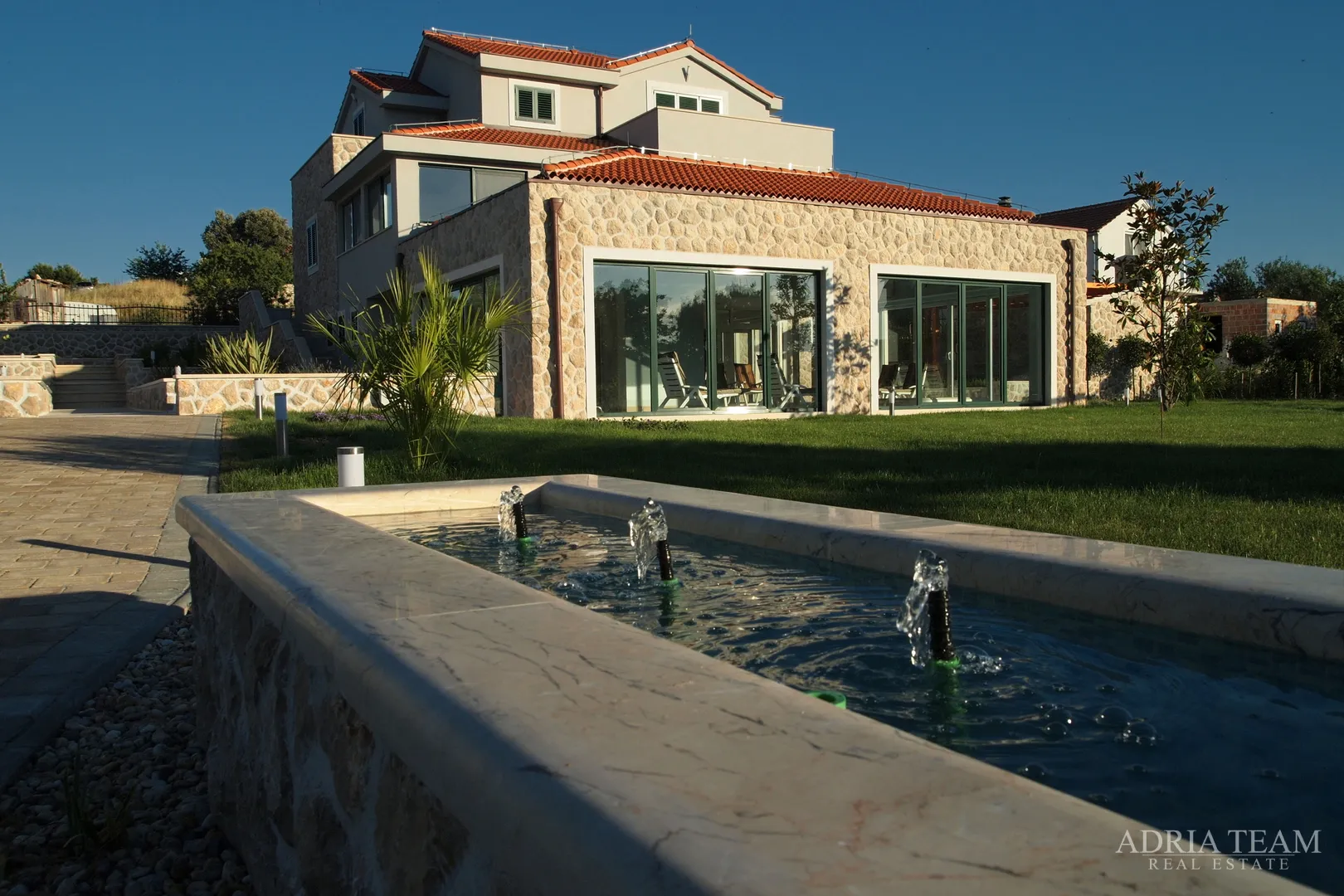 luksuzna vila 100 m od marine - betina, murter - slika 17