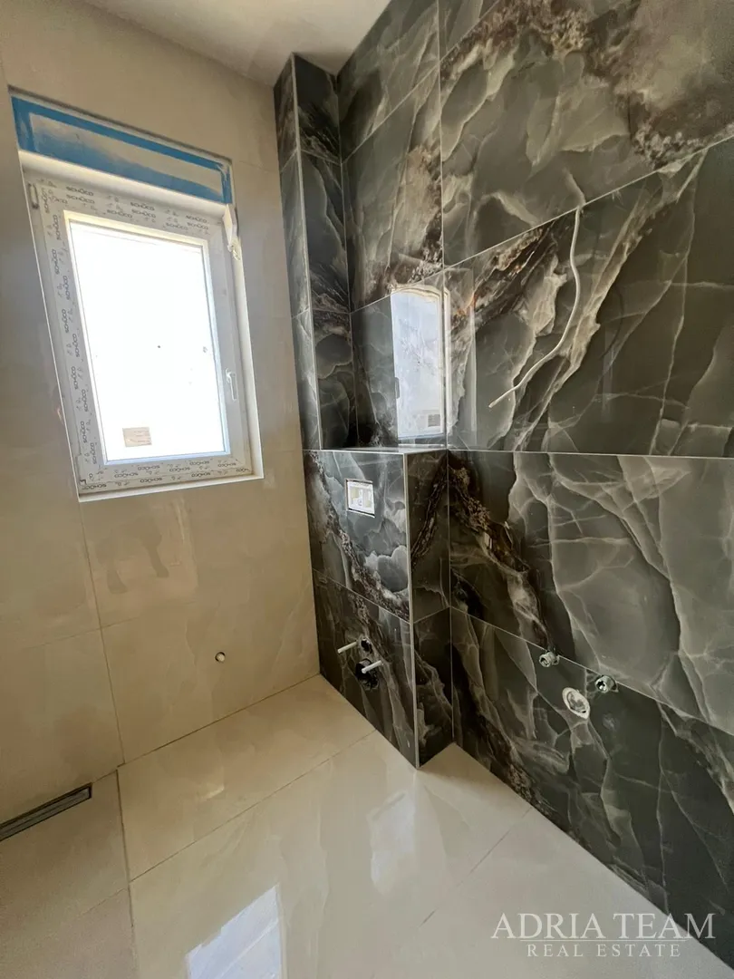 apartmani u novogradnji udaljeni 200 m od mora - seline - slika 53
