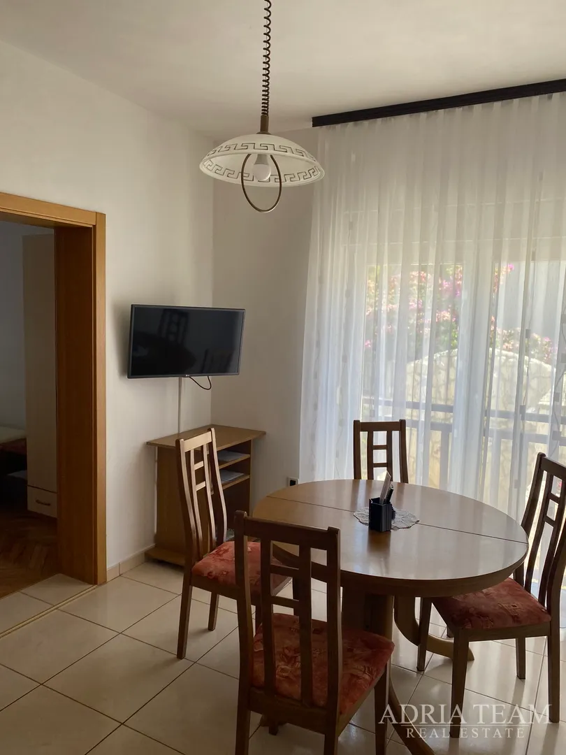 apartmanska kuća s bazenom - slika 19
