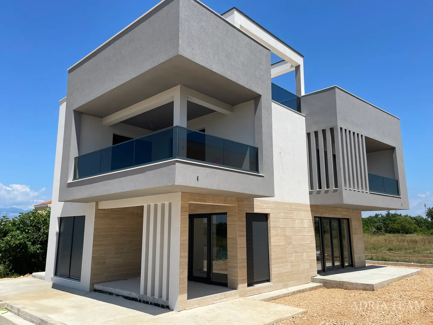 vila s bazenom u novogradnji - zaton - slika 5