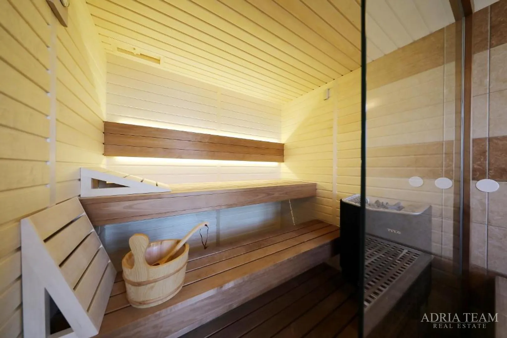 vila s bazenom i pogledom na more, 600 m od mora, privlaka - zadar - slika 10