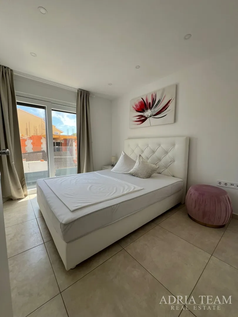 apartmani u prvom redu do mora, moderno uređenje, malo korišteni, bibinje - slika 7