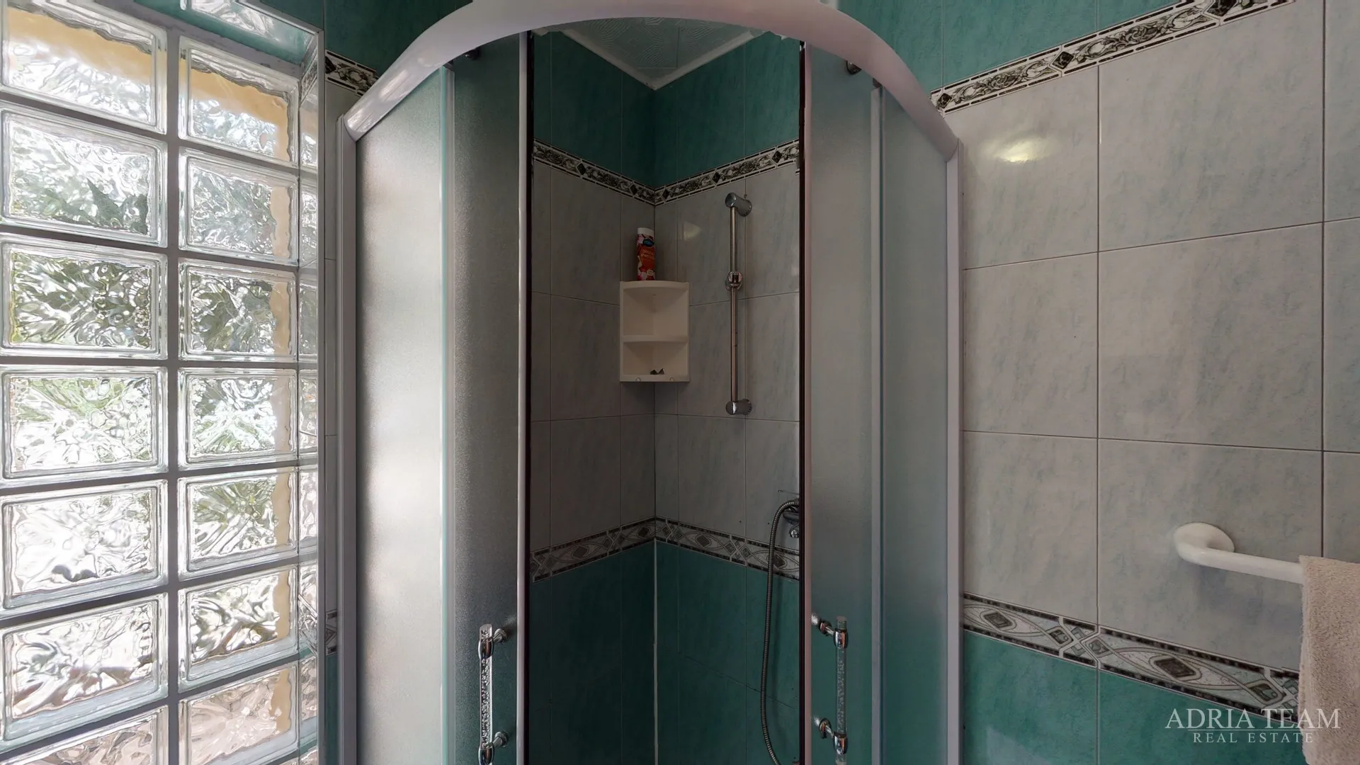 hotel s konobom i krovnom terasom, 1. red do mora - sukošan - slika 16