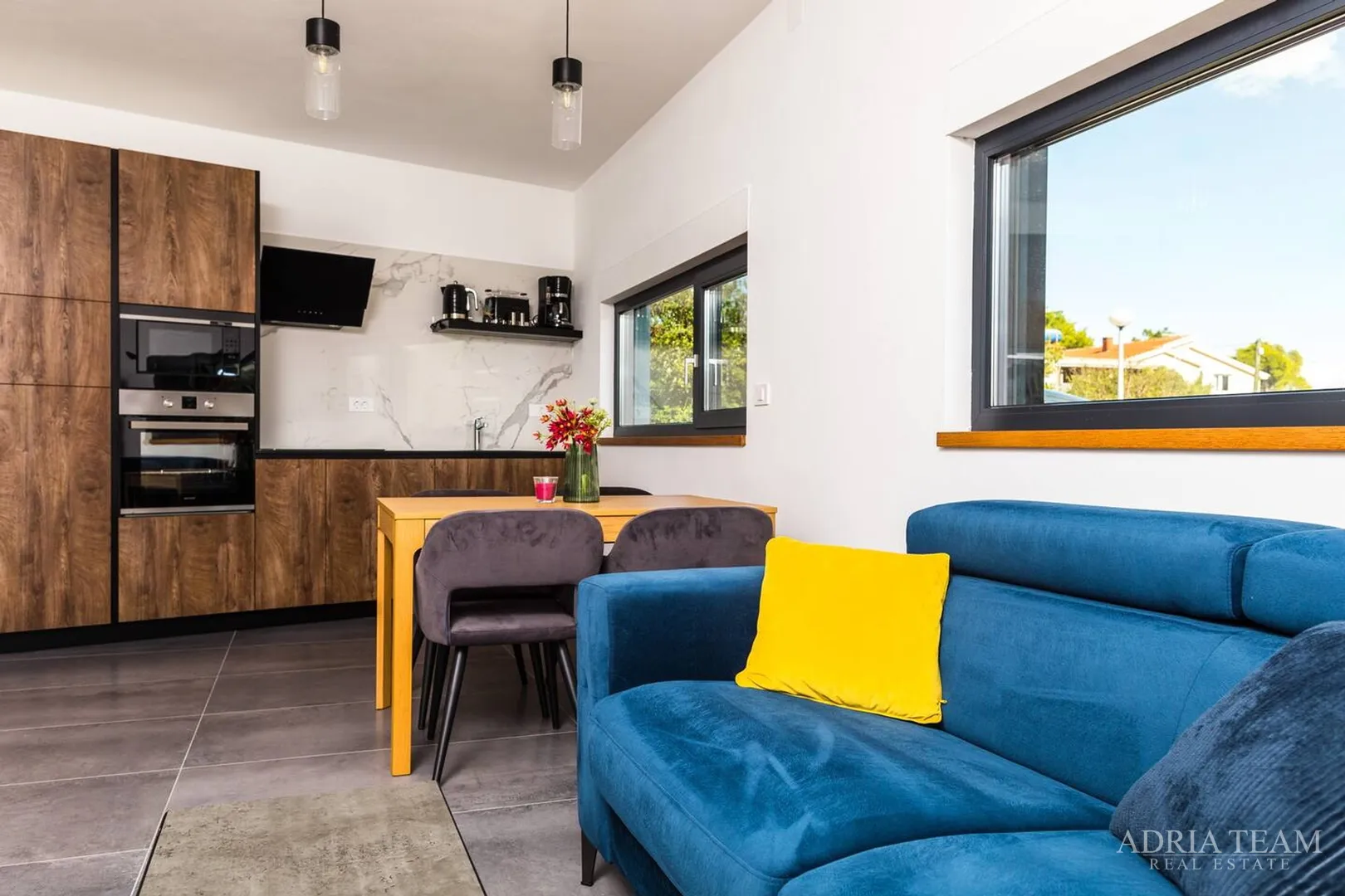 apartmani u urbanoj vili s bazenom, 250 m od mora, vir - zadar - slika 16