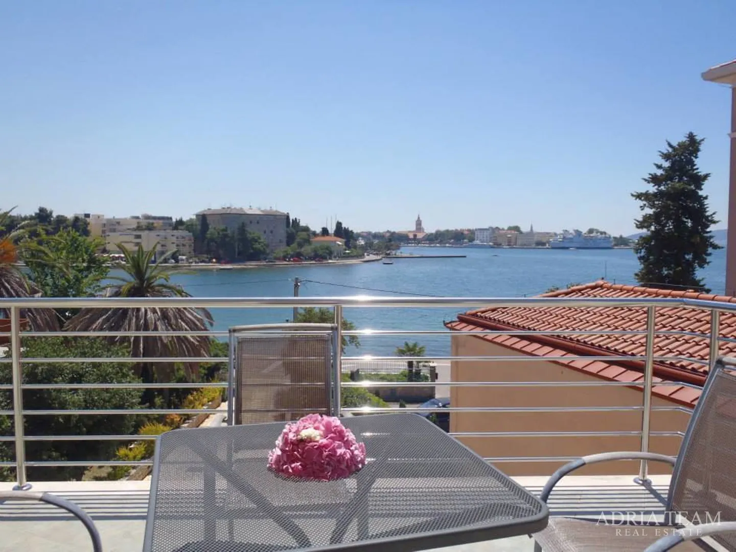 kuća u prvom redu do mora, prekrasan pogled iz svih prostorija - brodarica, zadar - slika 19