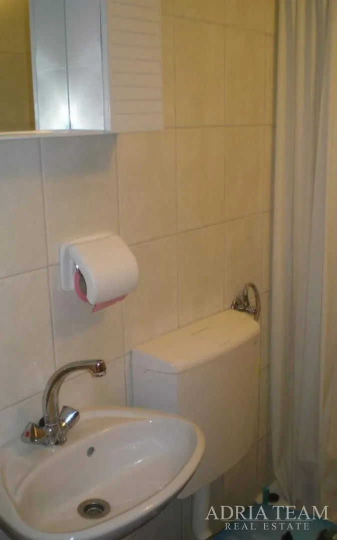 hotel 50 m od mora - posedarje - slika 31
