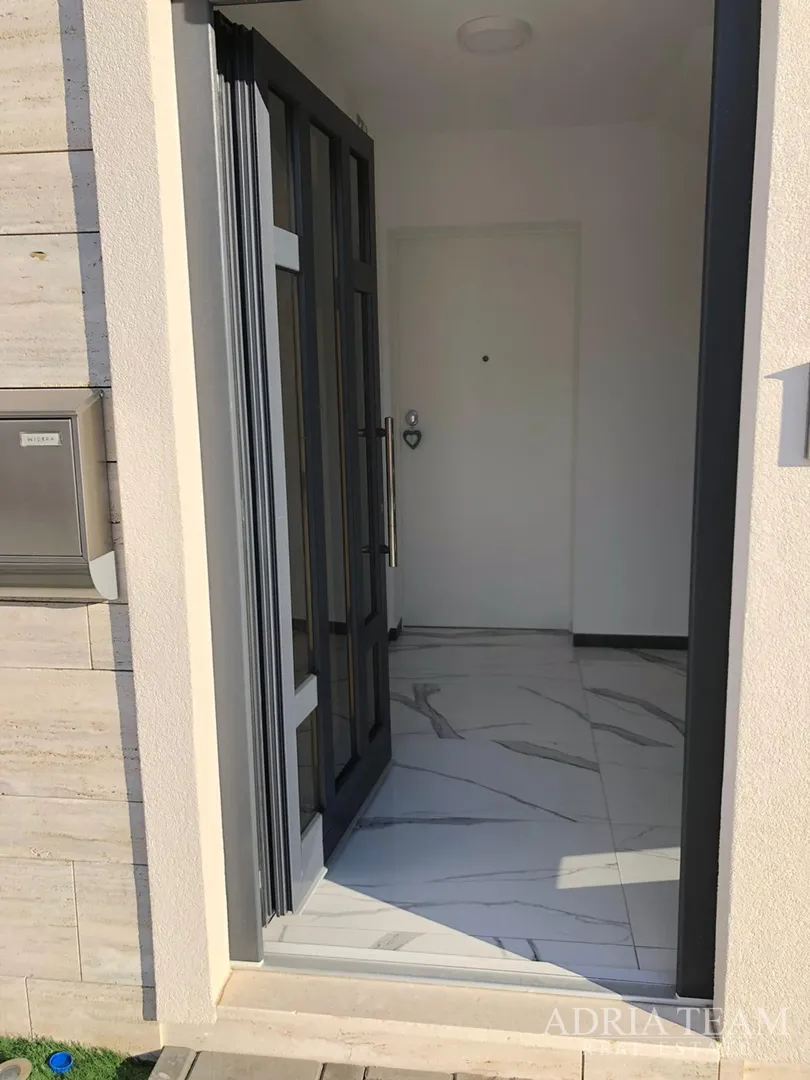 apartman u prvom redu do mora, potpuno opremljen - vir - slika 19