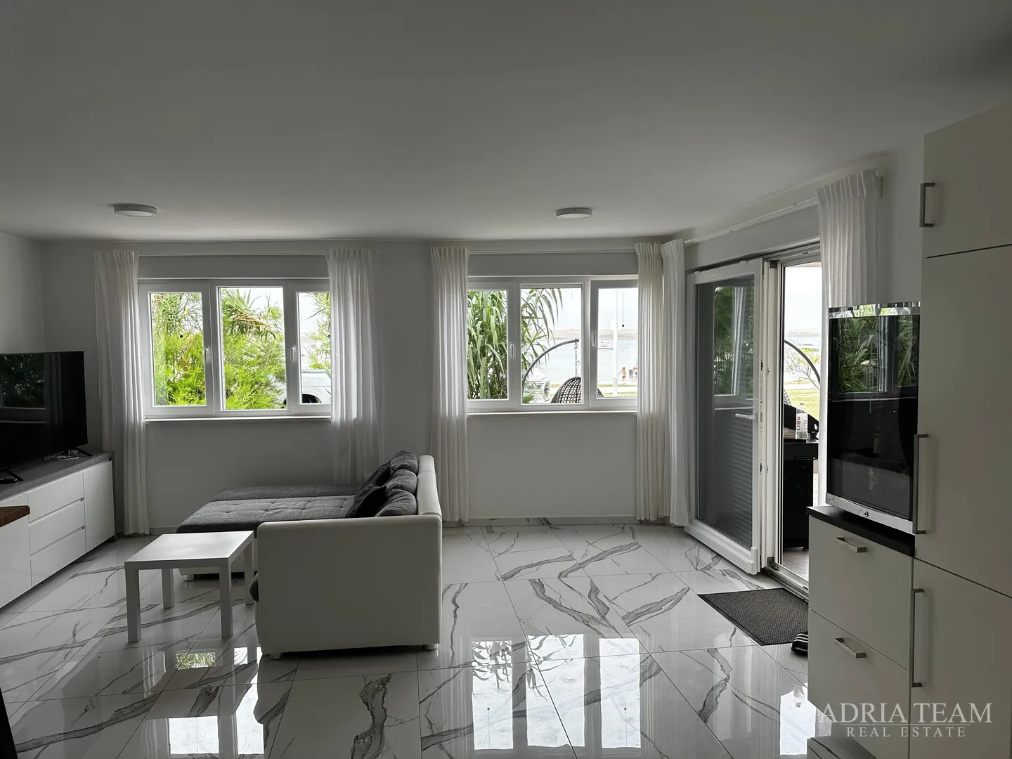 apartman u prvom redu do mora, potpuno opremljen - vir - slika 15
