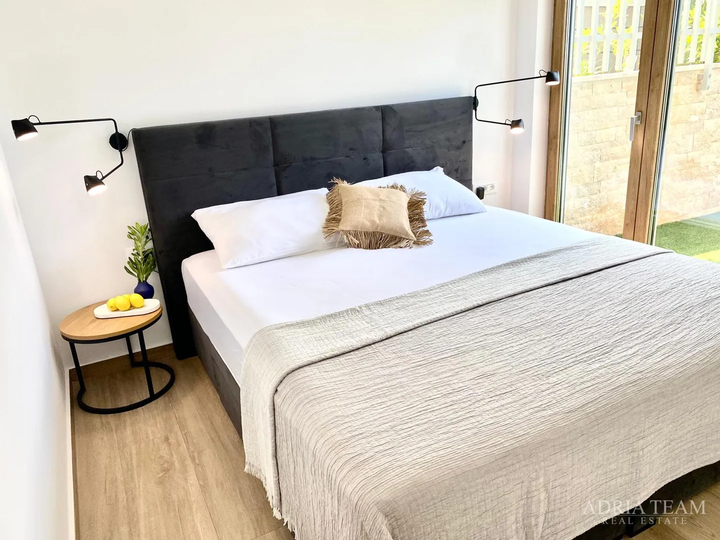 luksuzan dvoetažni apartman, prvi red do mora, novogradnja - povljana, pag - slika 4