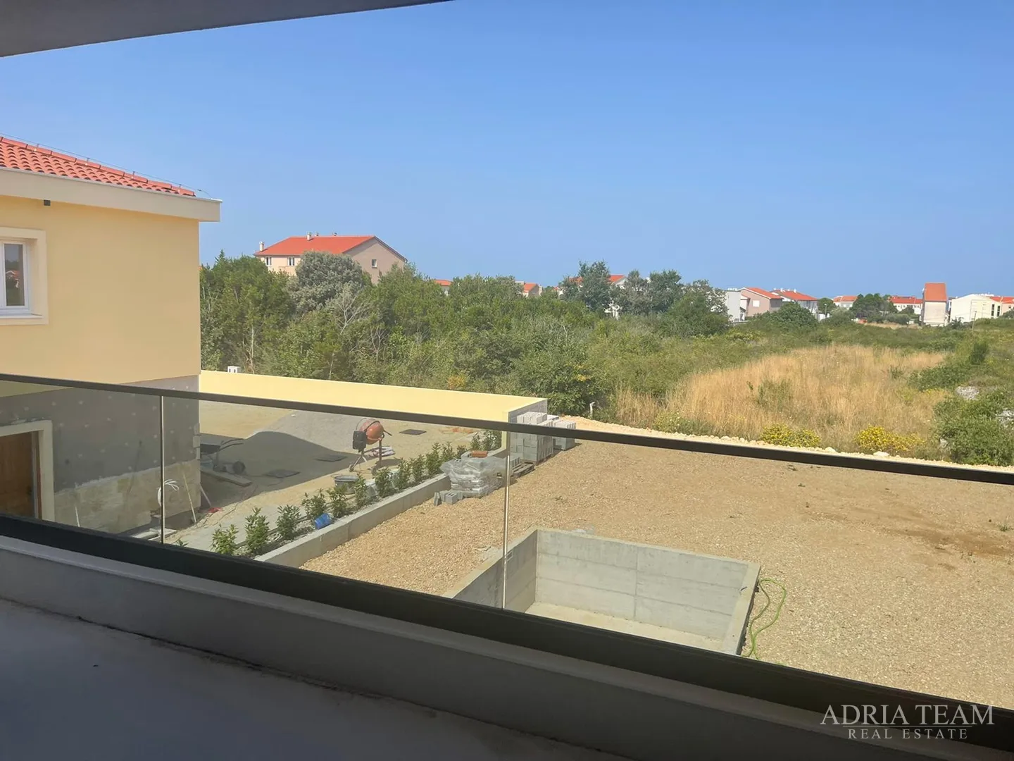 vila s bazenom u novogradnji - zaton - slika 65