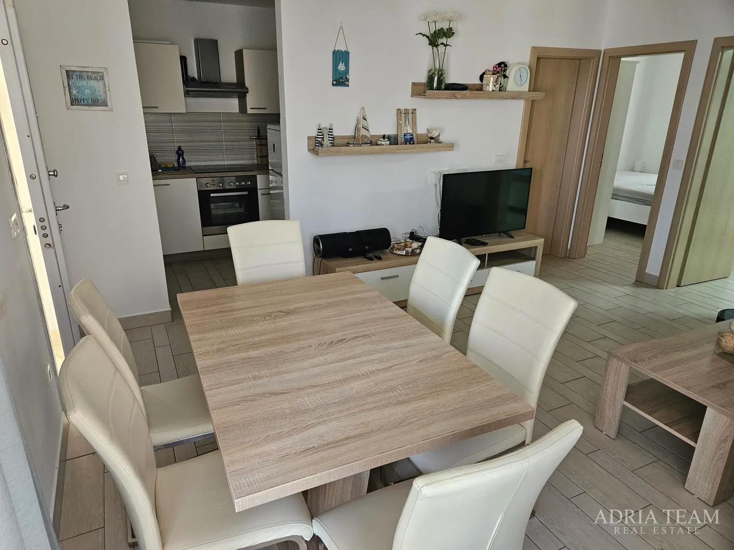 apartman s prekrasnim pogledom na more, 15 m od mora - rtina, benići - slika 4