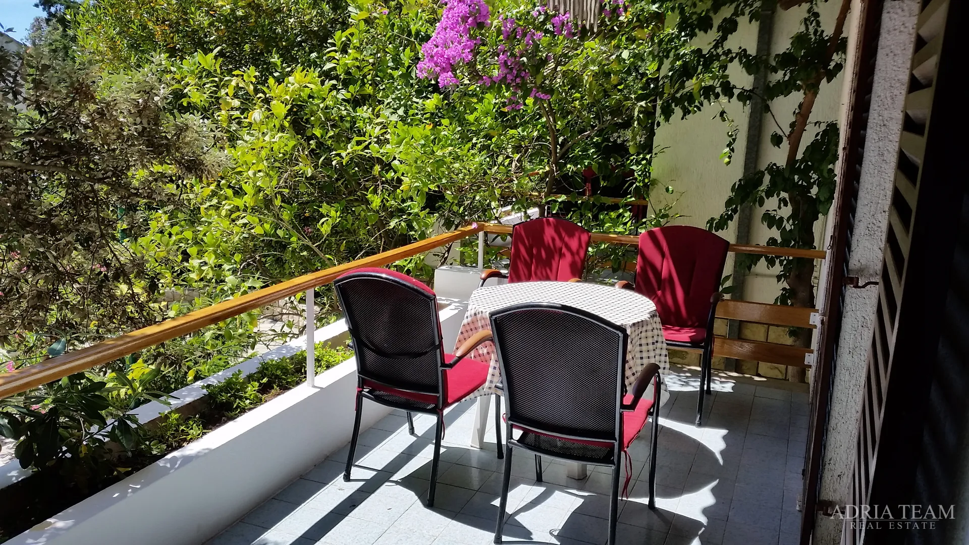 apartmanska kuća 100 m od mora, odlična lokacija - novalja, pag - slika 17