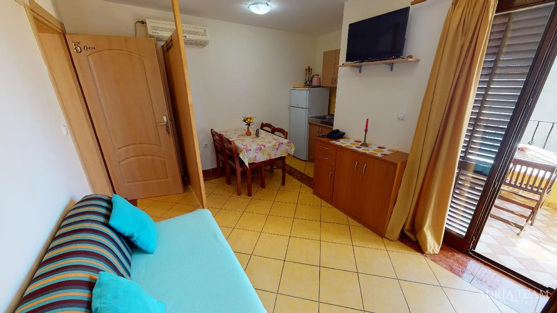 hotel s konobom i krovnom terasom, 1. red do mora - sukošan - slika 49