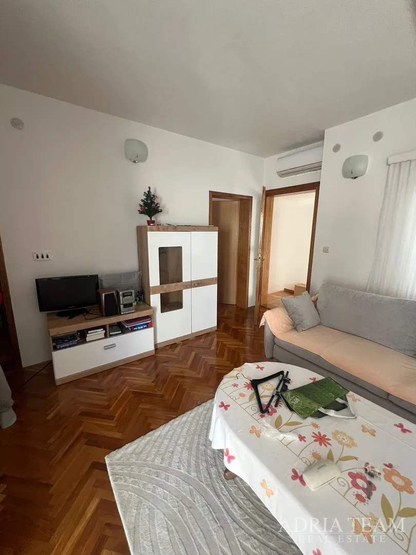 kuća s dvije stambene jedinice, 50 m od mora - vir, južna strana - slika 21