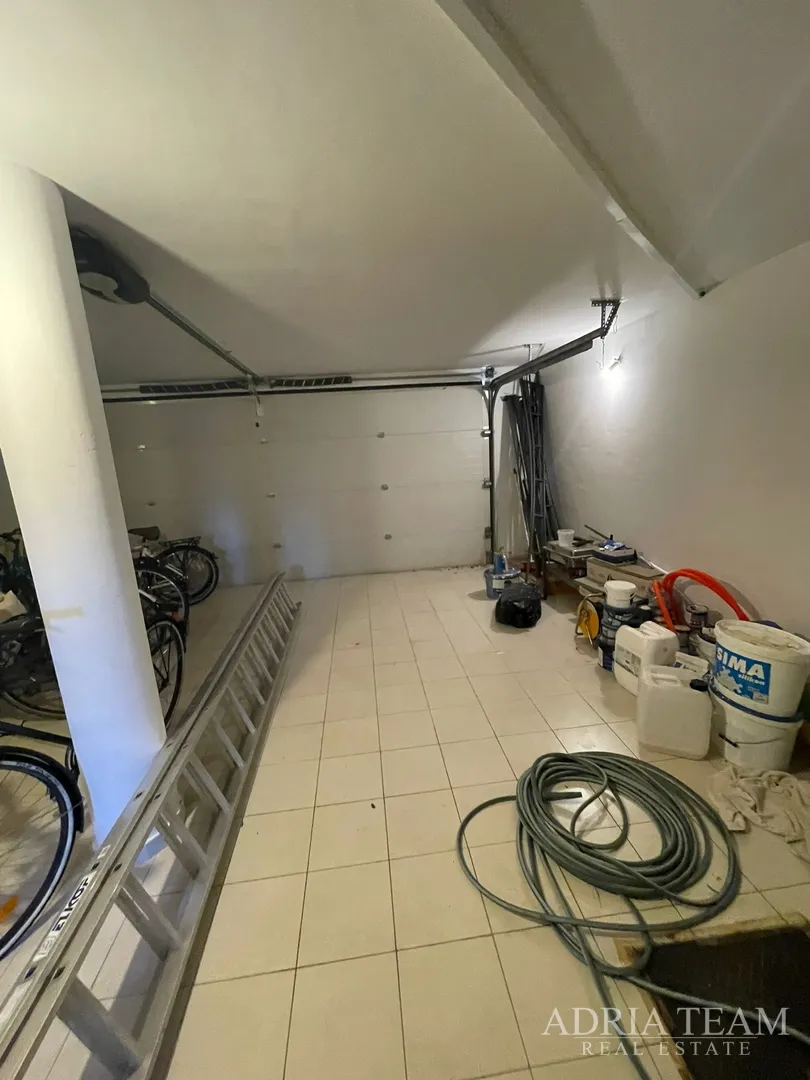 kuća s 10 apartmana, pogled na more - petrčane - slika 19