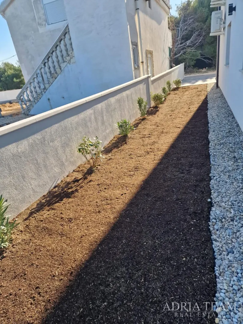 apartmani u stambenoj zgradi u prizemlju, novogradnja - vir - slika 8