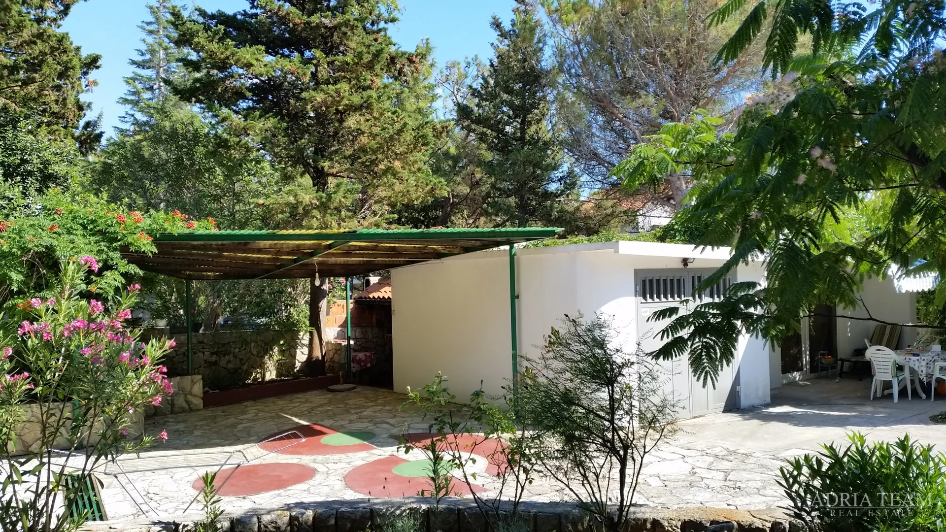 apartmanska kuća 100 m od mora, odlična lokacija - novalja, pag - slika 6