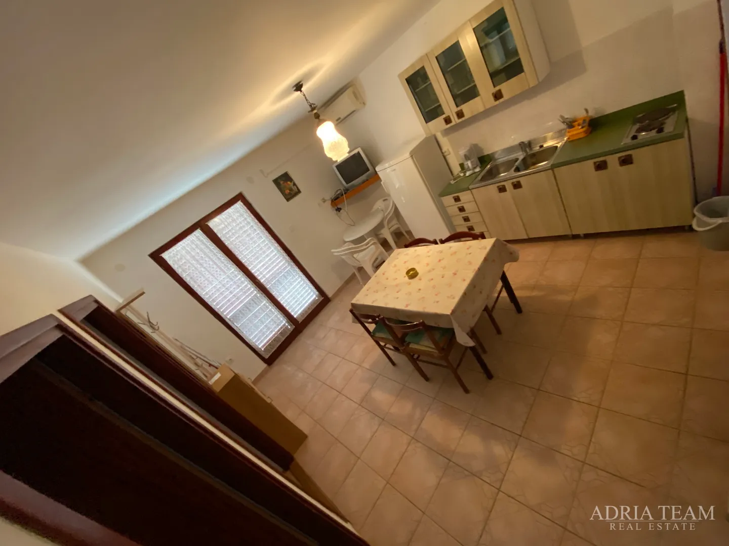 apartmanska kuća sa 6 apartmana, 70 m od mora, pag - povljana - slika 8