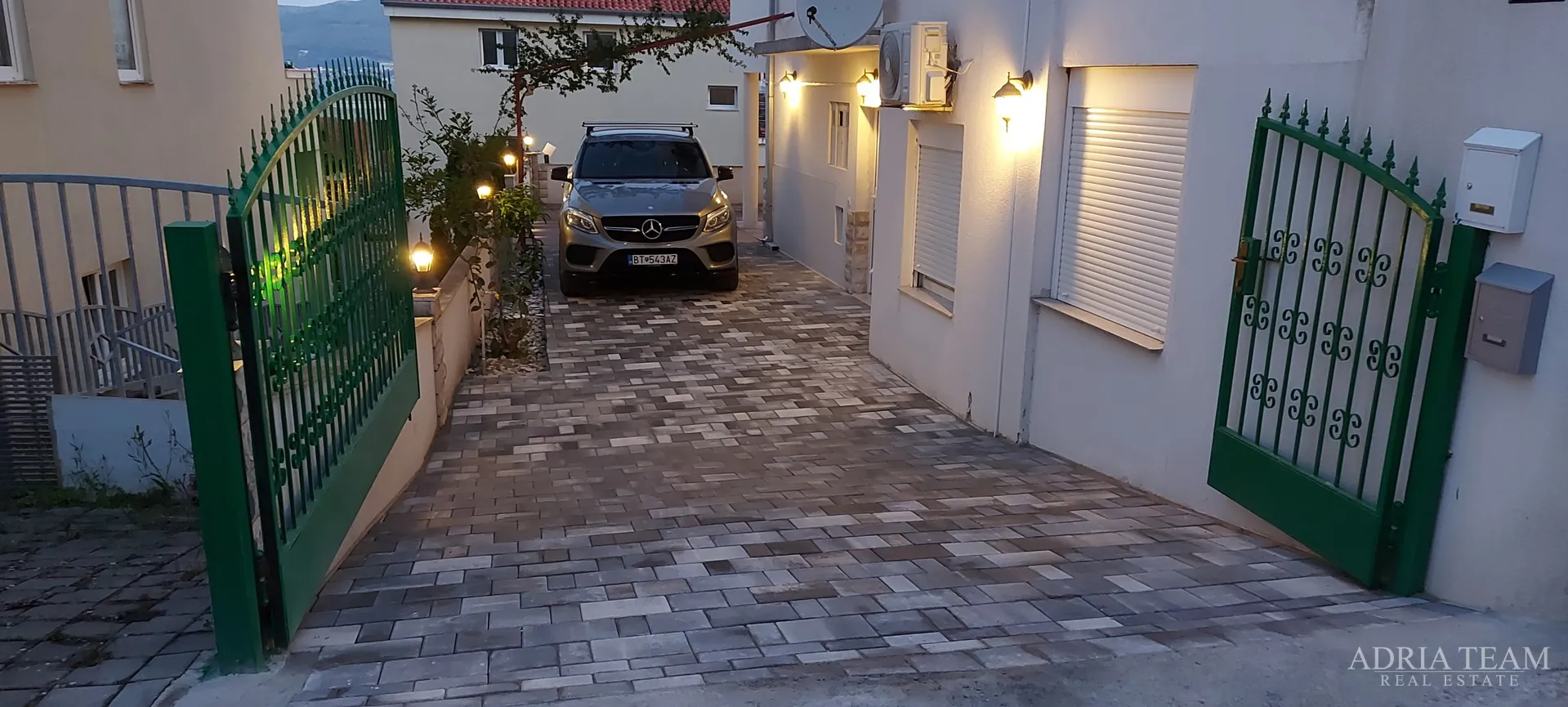 dva spojena apartmana s pogledom na more - okrug gornji, čiovo - slika 21