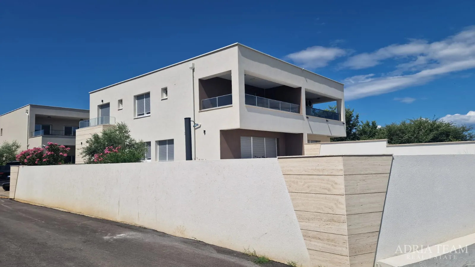 jesenska akcija! kuća za odmor s bazenom, 120 m od mora, nin - zadar - slika 4