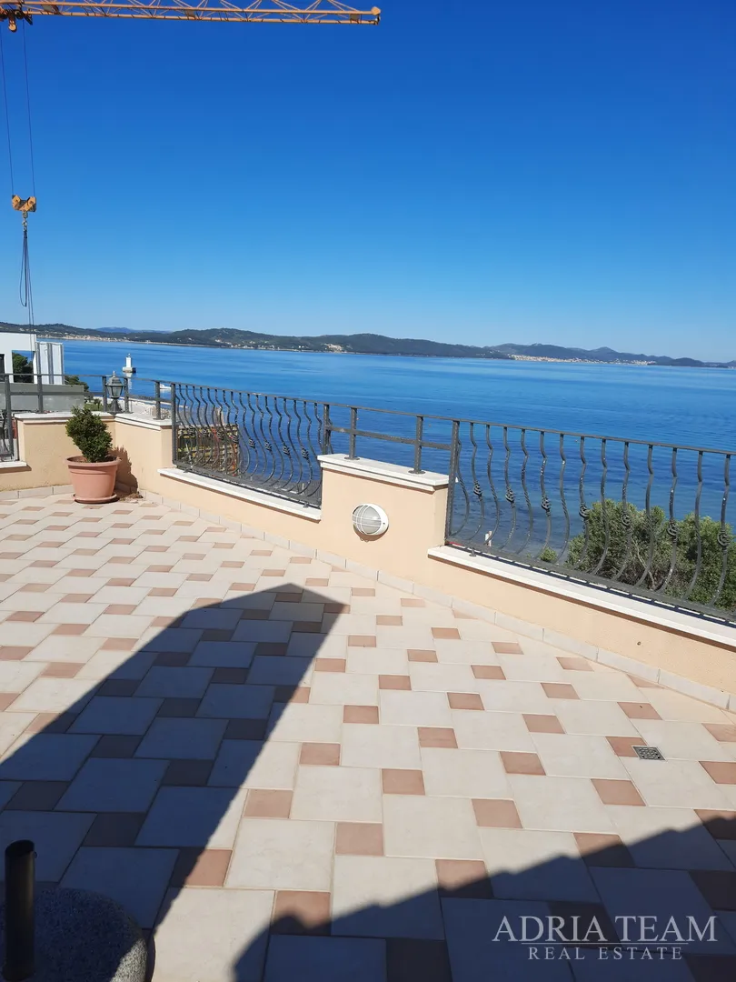 hotel s konobom i krovnom terasom, 1. red do mora - sukošan - slika 128