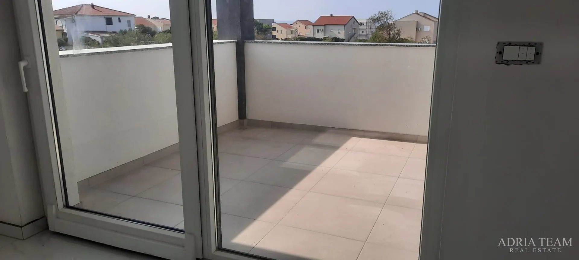 apartman u novogradnji, pogled na more, vrt 240 m2 - povljana, pag - slika 19
