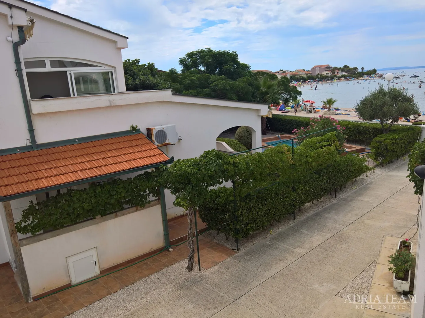 apartmani prvi red do mora, vir - zadar - slika 11