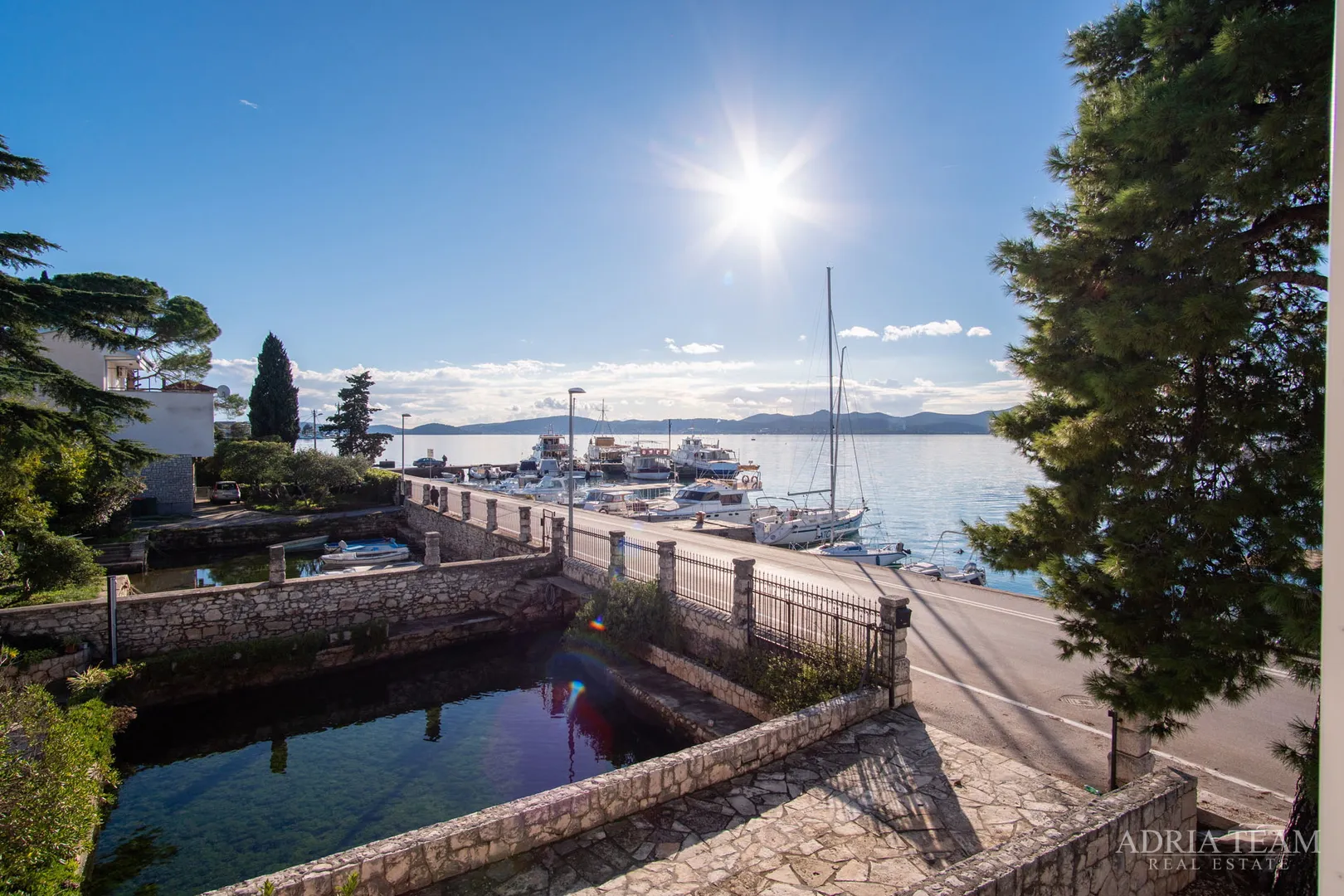 vila u prvom redu do mora, moderna arhitektura, prostrana krovna terasa - brodarica, zadar - slika 26