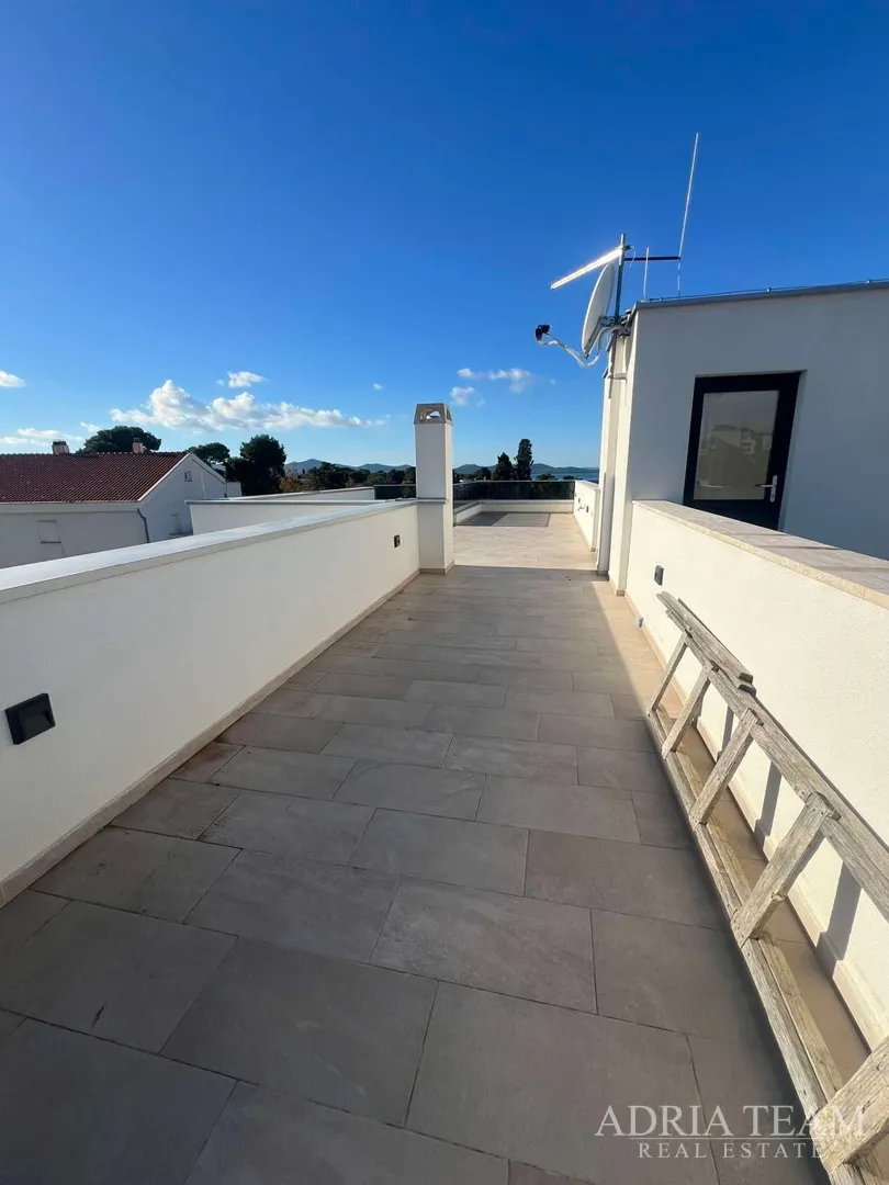 posebna ljetna akcija! apartman u stambenoj zgradi, 80 m od mora - diklo, zadar - slika 8