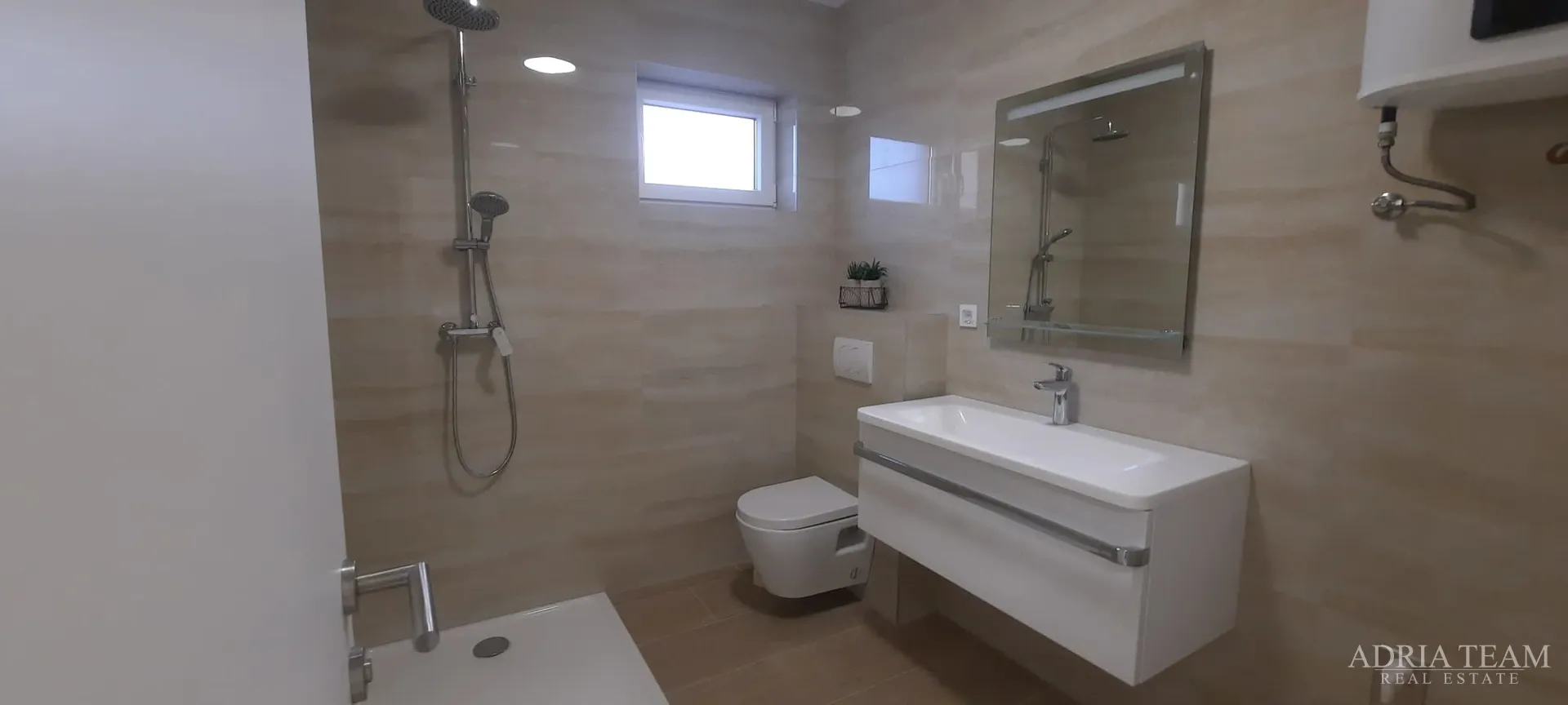 apartman u novogradnji, pogled na more, vrt 240 m2 - povljana, pag - slika 18