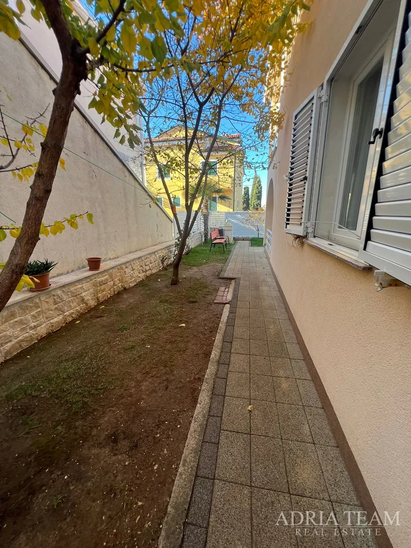 kuća s dvije stambene jedinice, 50 m od mora - vir, južna strana - slika 51