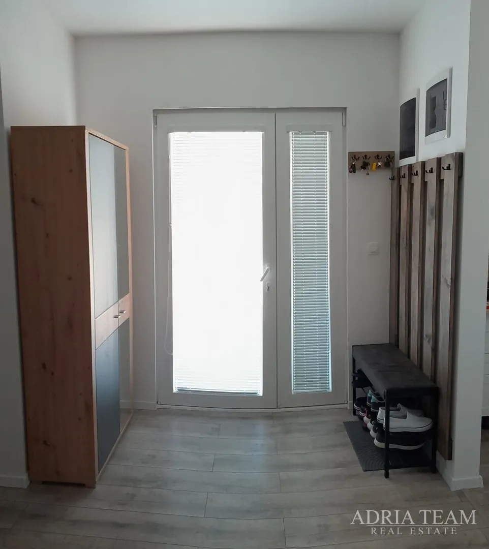 kuća u novogradnji - ražanac - slika 25