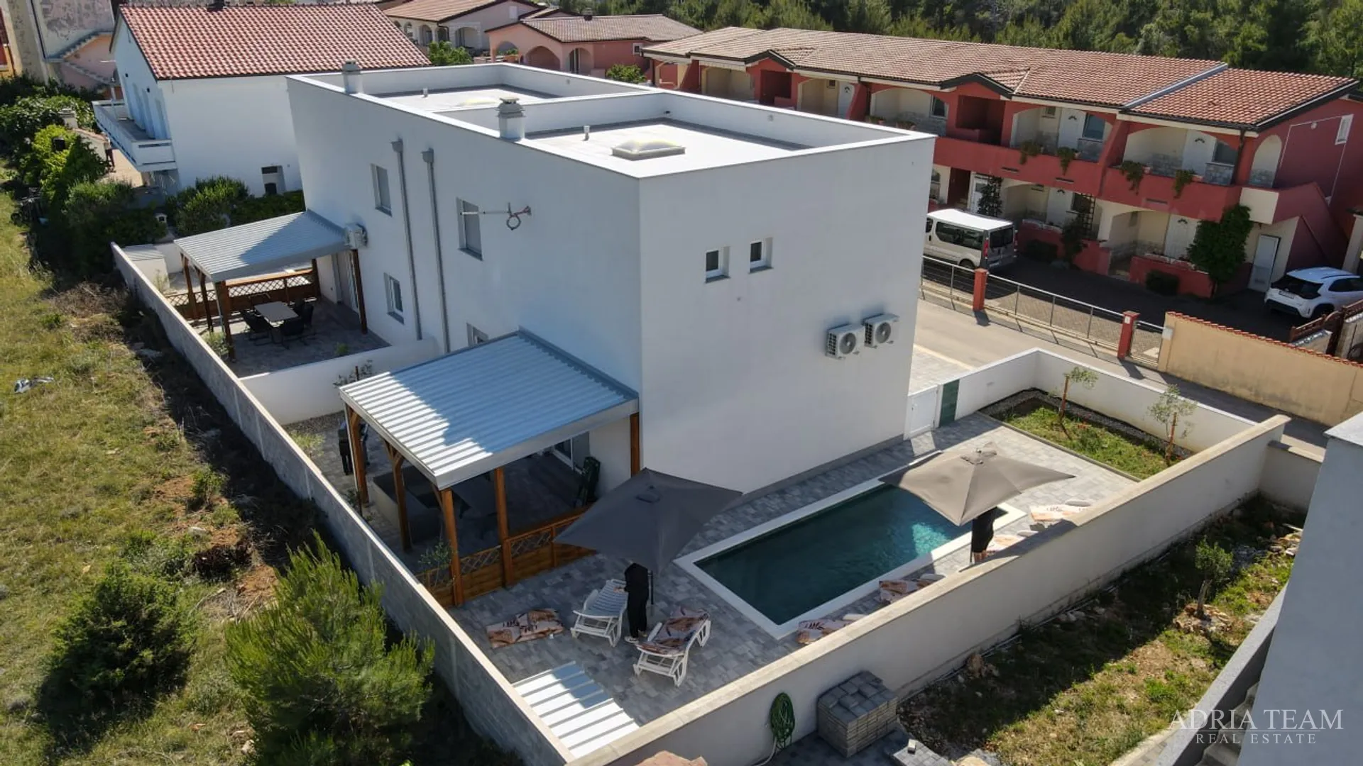 vila s bazenom, 350 m od mora, vir - zadar - slika 4