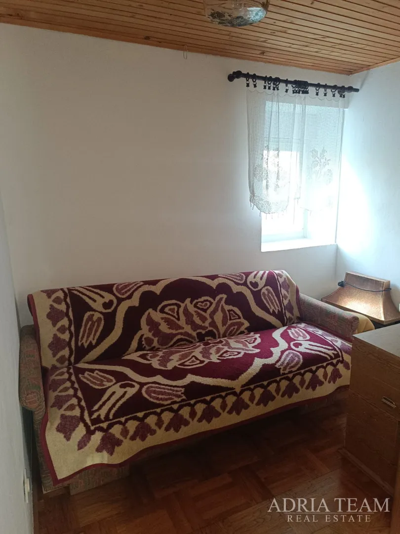 kuća udaljena 650 m od mora, centar - povljana, pag - slika 9