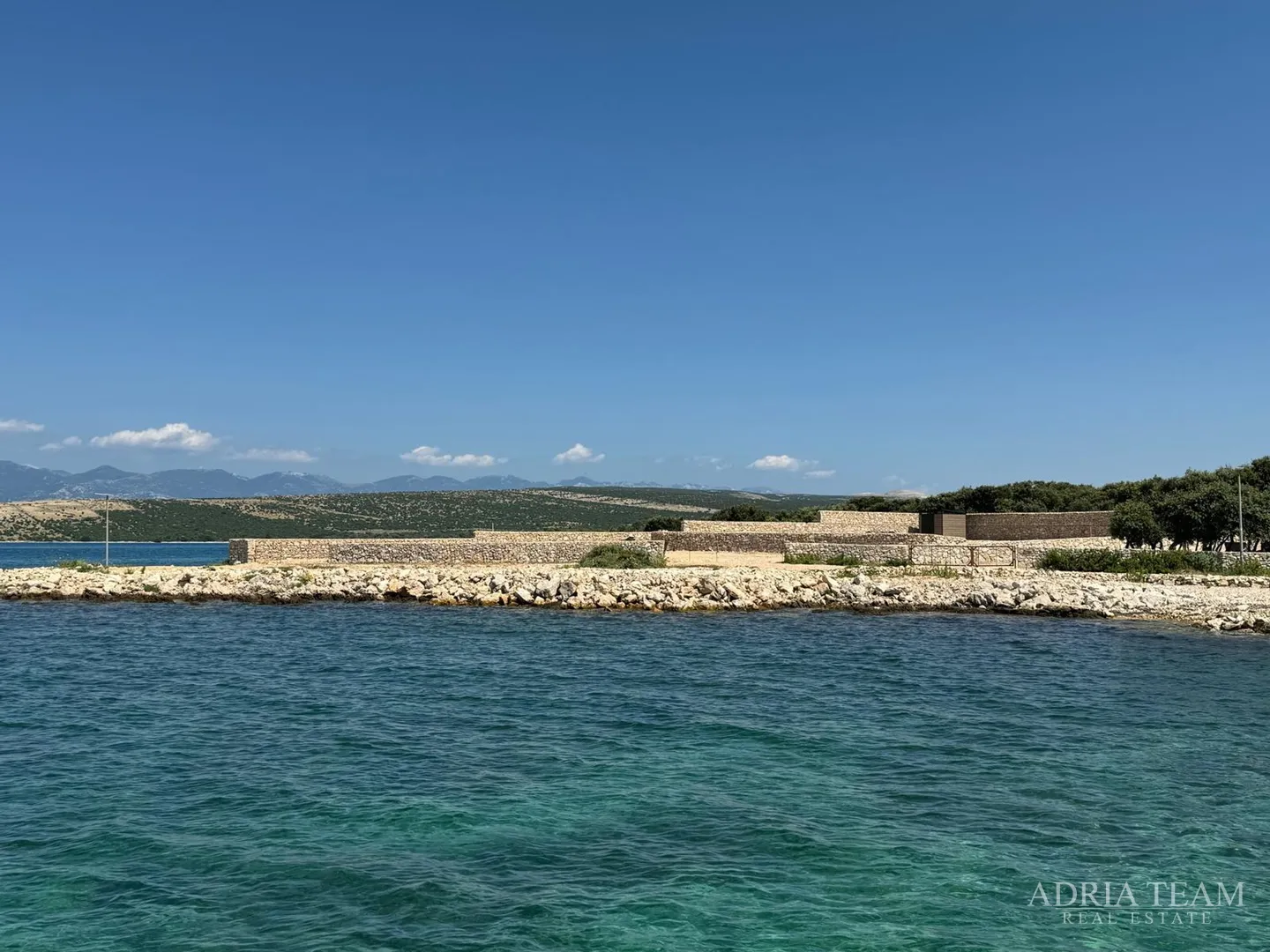 zemljište u r-zoni, prvi red do mora - kolan, pag - slika 16