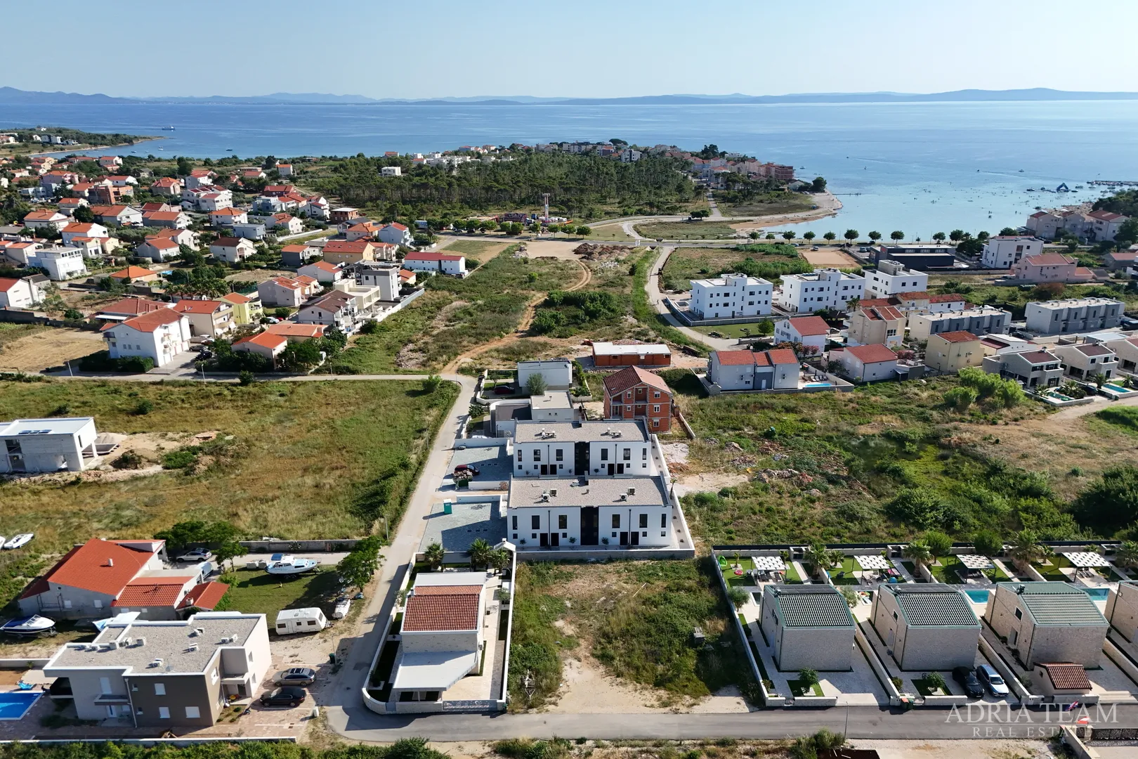 dvoetažni apartmani u novogradnji u dvije identične kuće u nizu - privlaka - slika 92