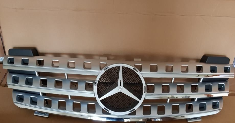 maska za mercedes benz ml klasa w164 2005-2008 - amg dizajn - slika 3