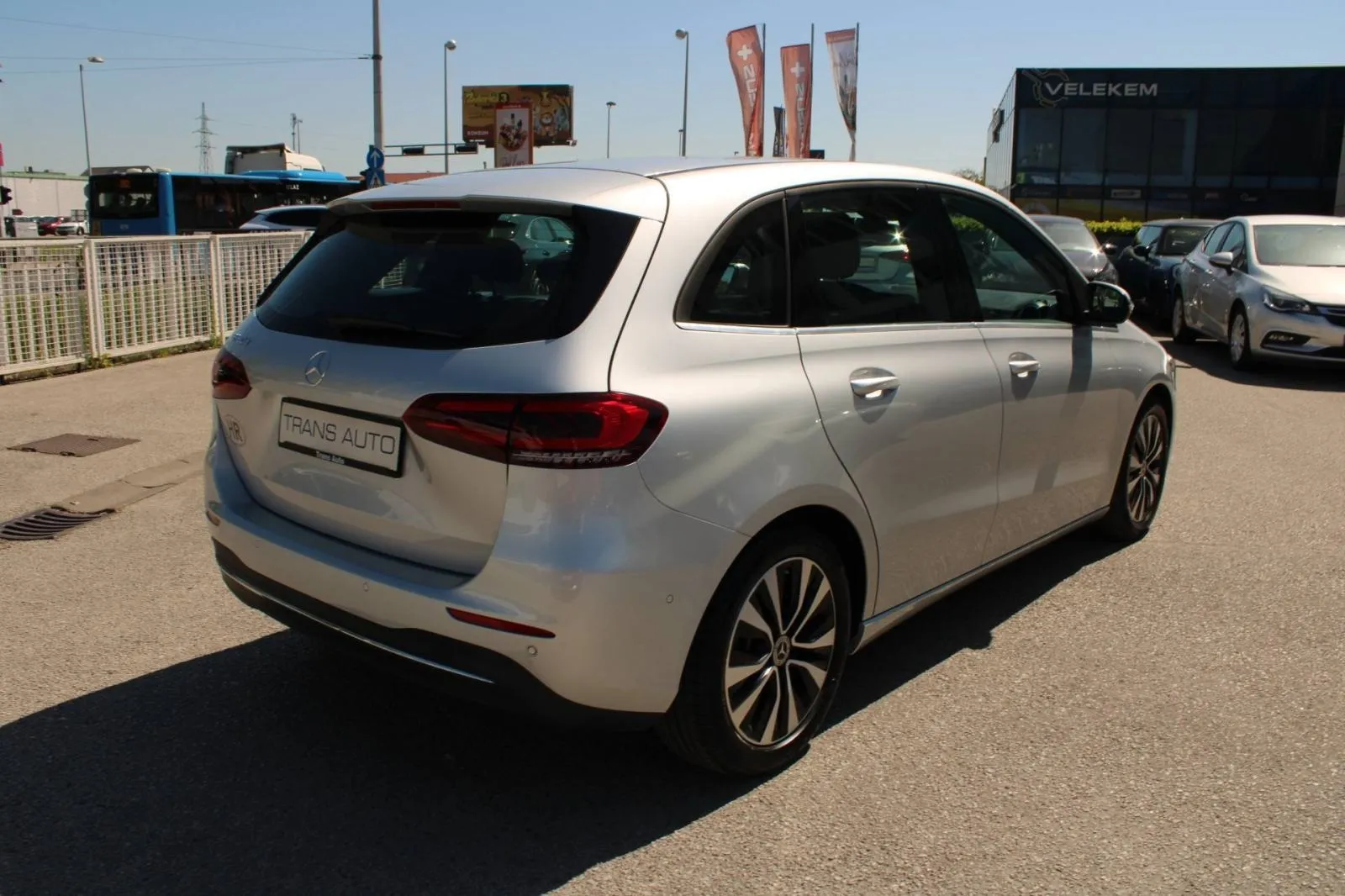 mercedes-benz klasa b 180d automatik *led, navigacija, kamera* - slika 5