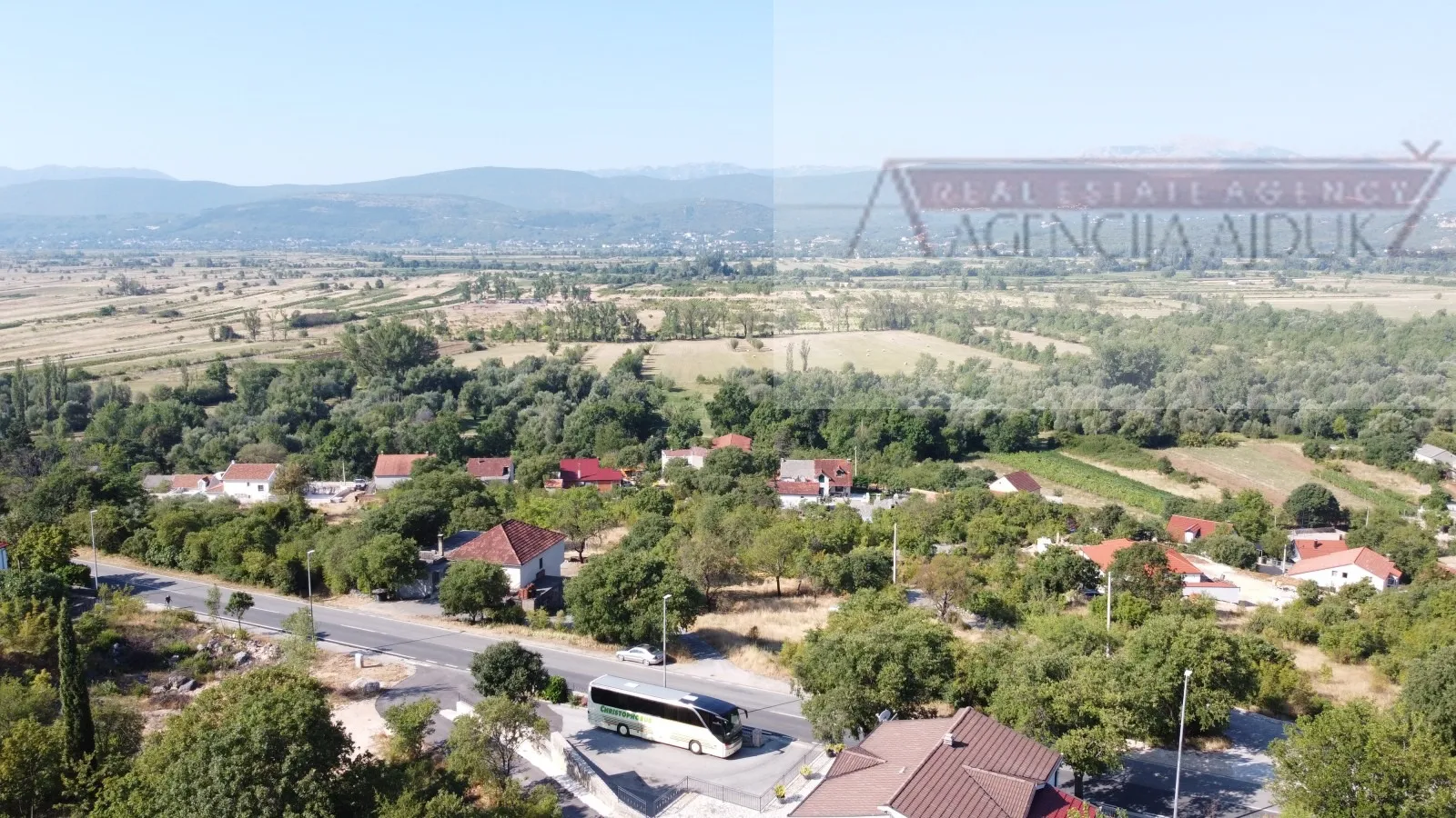 imotski - vinjani donji 2348 m2 građevinsko zemljište - slika 3