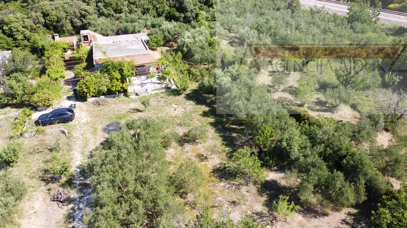 kaštel lukšić kuća 219 m2 + parcela 2993 m2 intimna lokacija - top - slika 14