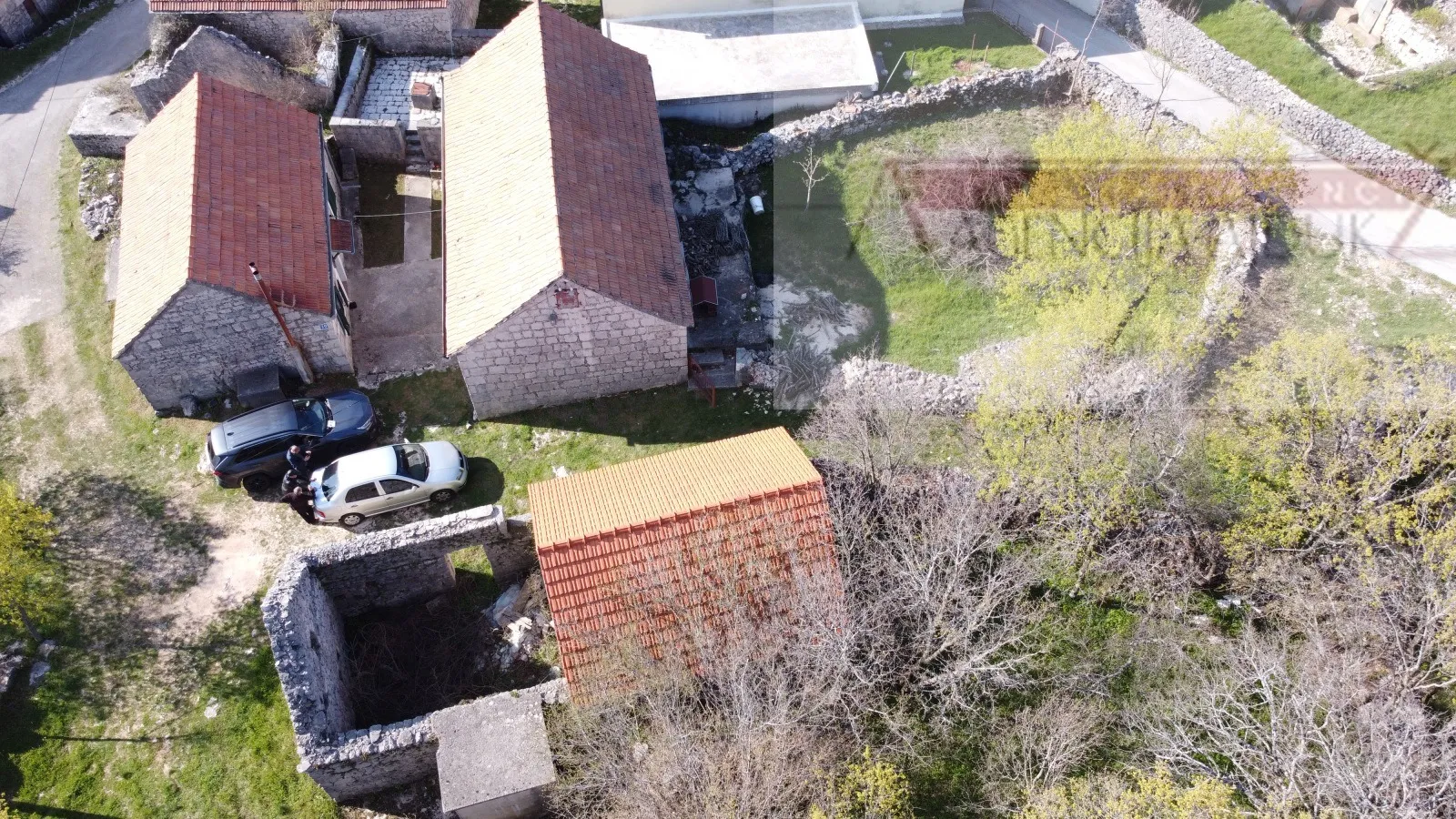 imotski - mrnjavci kamena kuća 68 m2 + okućnica - slika 5