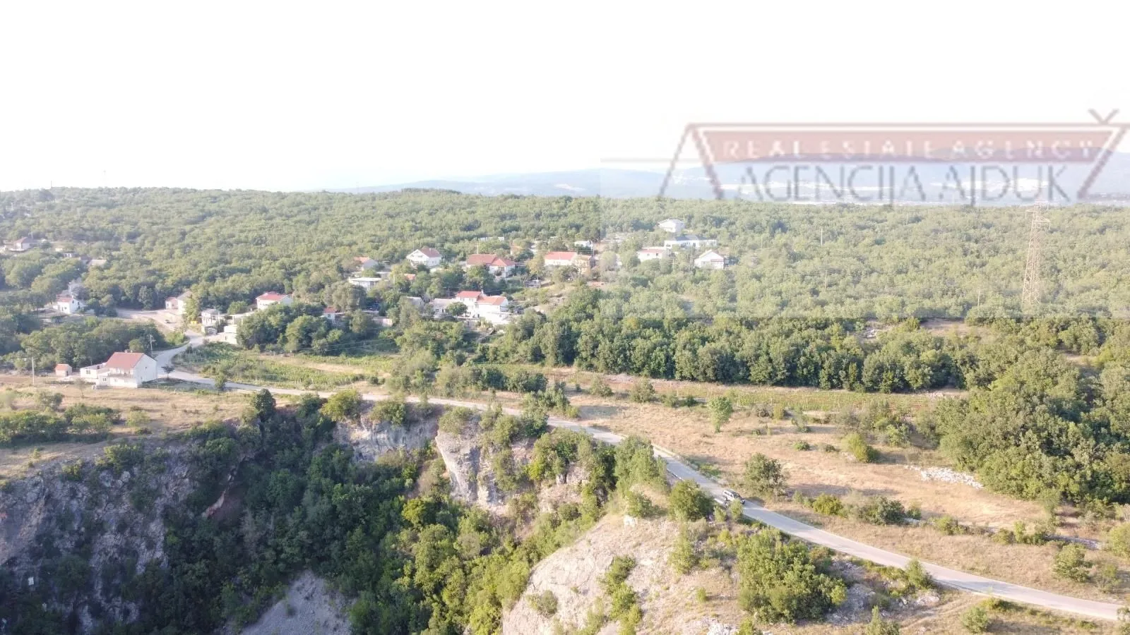 imotski 2029 m2 građevinsko zemljište - otvoren pogled - novo - slika 6