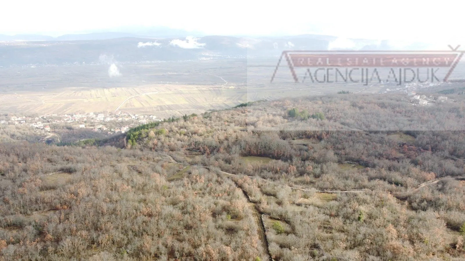 imotski zmijavci građevinsko zemljište 957 m2 - mirna lokacija - slika 8