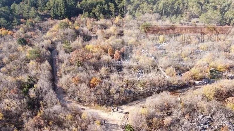 makarska 11466 m2 zemljište uz planinu biokovo - slika 2